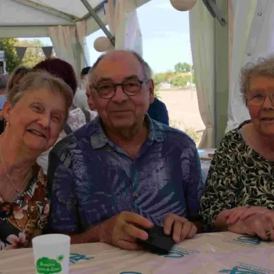 nos convives à table