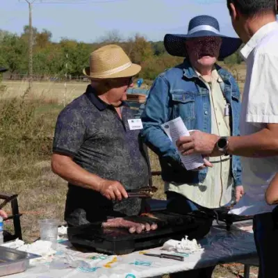 on fait griller les saucisses
