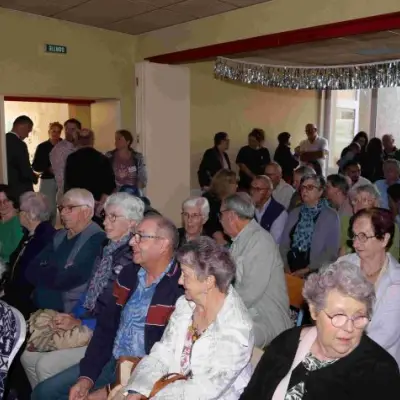 une assemblée bien nombreuse